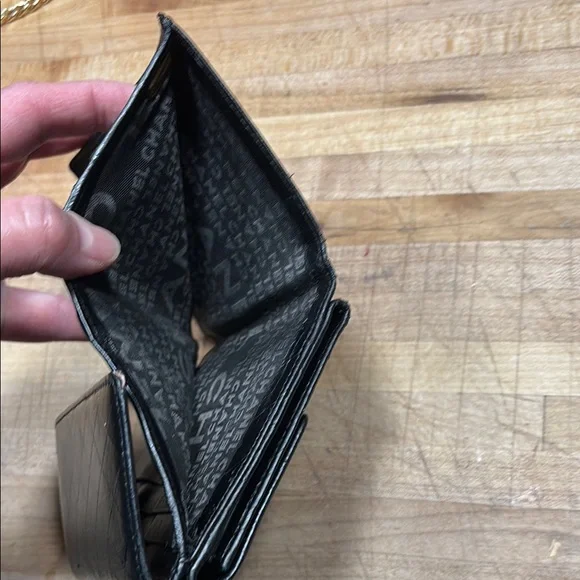 Chanel Black Quilted lambskin double sided snap closure w pink Camellia Enamel - Picture 6 of 8